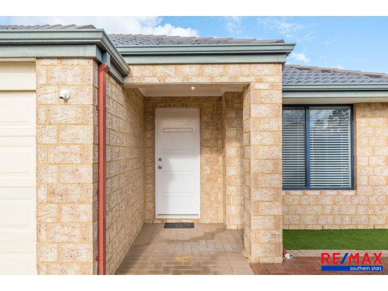 31 Kooya Way, Wattle Grove WA 6107
