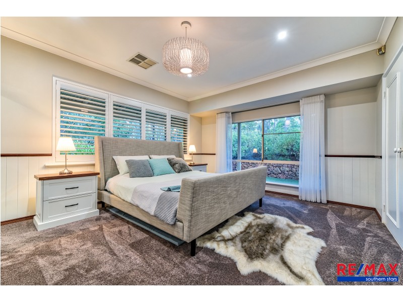 240 Kalang Place, Mundaring WA 6073