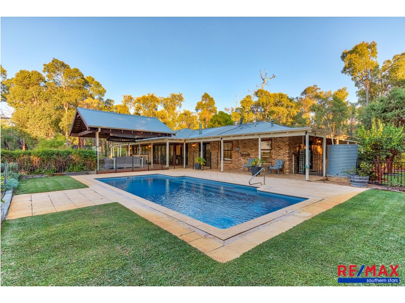 240 Kalang Place, Mundaring WA 6073