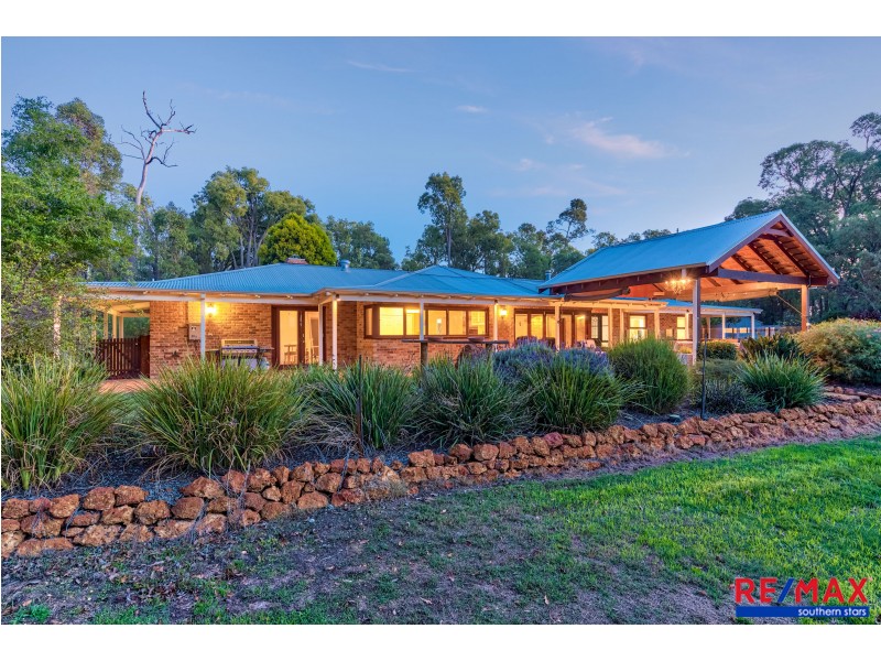 240 Kalang Place, Mundaring WA 6073