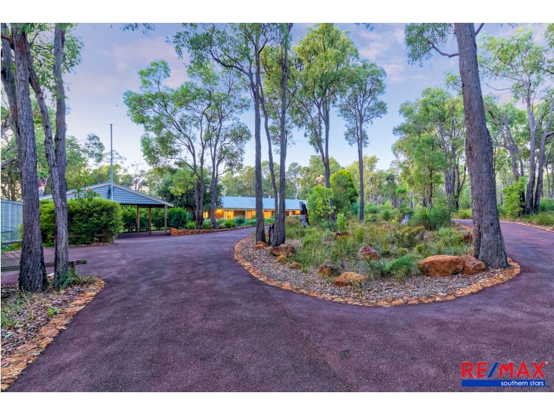 240 Kalang Place, Mundaring WA 6073