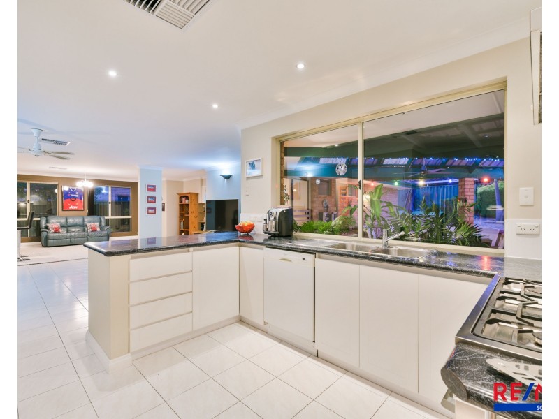 33 Fern Leaf Court, Leeming WA 6149