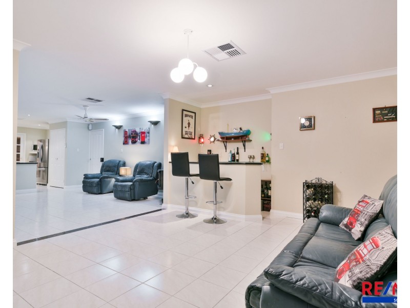 33 Fern Leaf Court, Leeming WA 6149