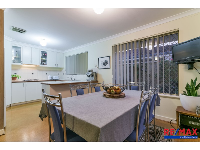 4/17 Civic Gardens, Cannington WA 6107