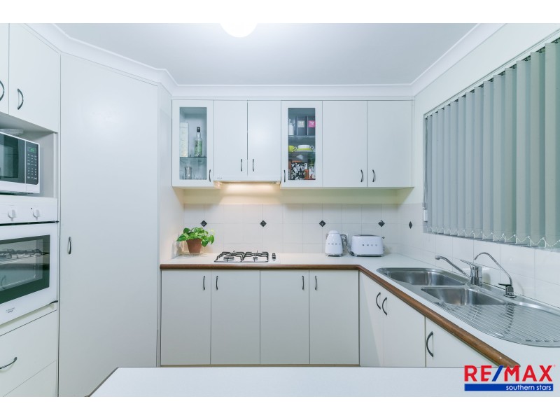 4/17 Civic Gardens, Cannington WA 6107