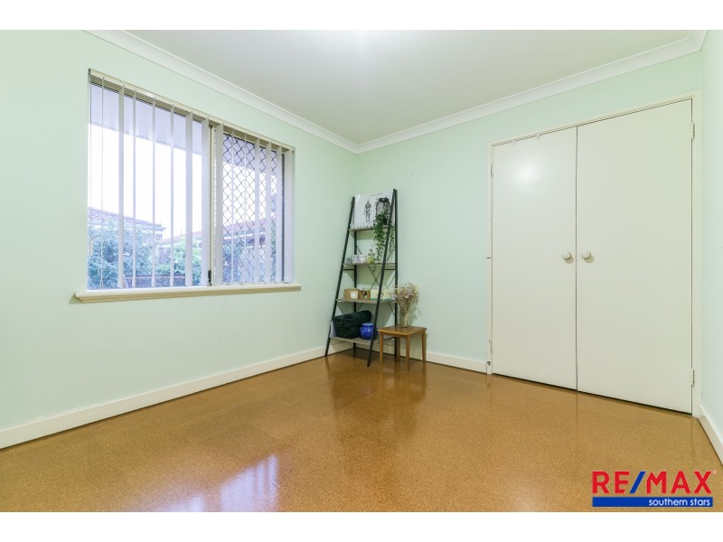 4/17 Civic Gardens, Cannington WA 6107