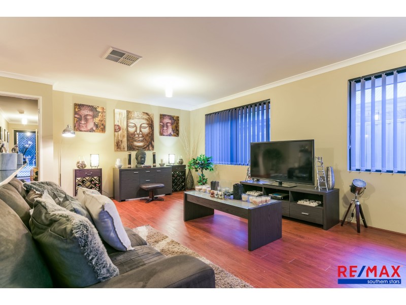 54 Kalari Drive, Wattle Grove WA 6107