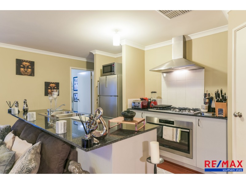 54 Kalari Drive, Wattle Grove WA 6107