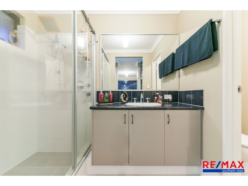 54 Kalari Drive, Wattle Grove WA 6107