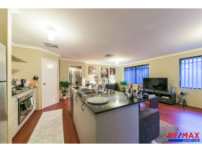 54 Kalari Drive, Wattle Grove WA 6107