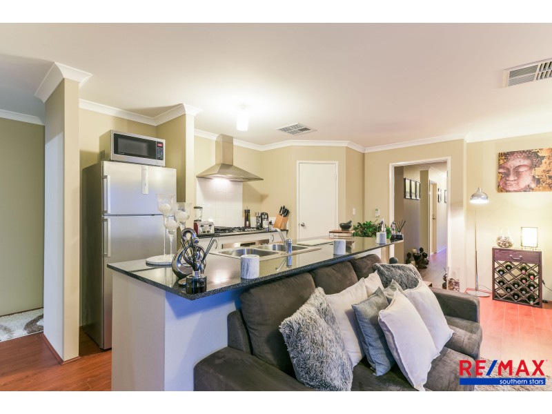 54 Kalari Drive, Wattle Grove WA 6107