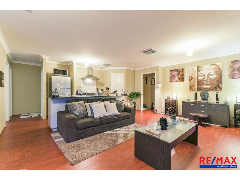 54 Kalari Drive, Wattle Grove WA 6107