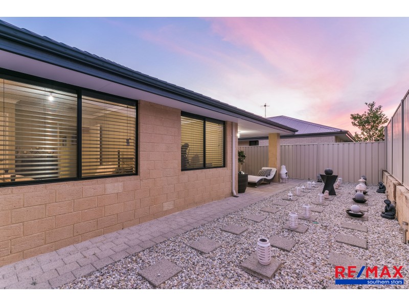 54 Kalari Drive, Wattle Grove WA 6107