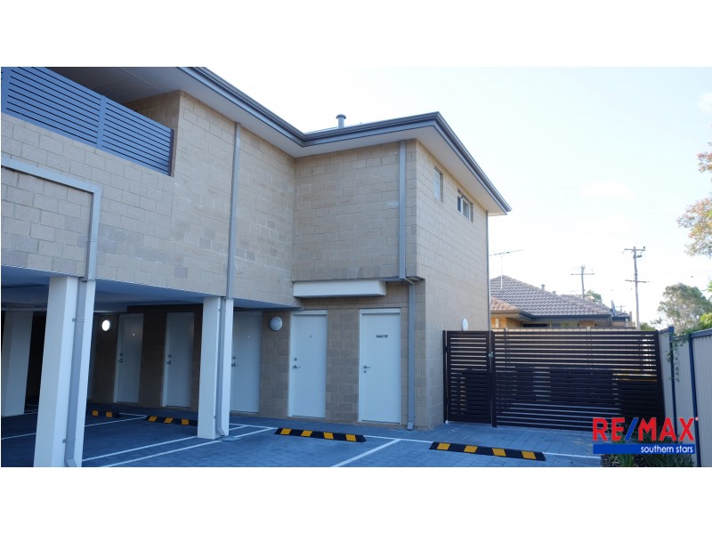 6/4 Central Terrace, Beckenham WA 6107