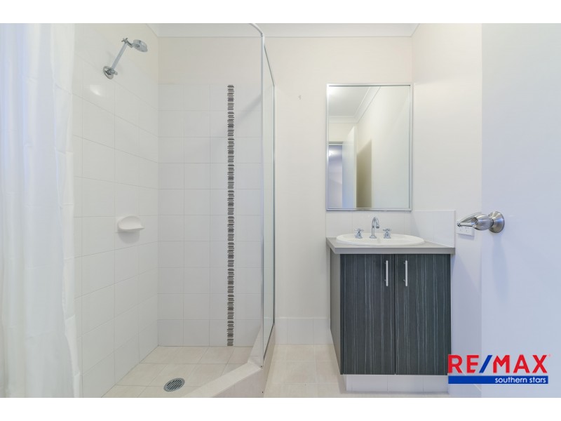 2/337 Wharf Street, Queens Park WA 6107