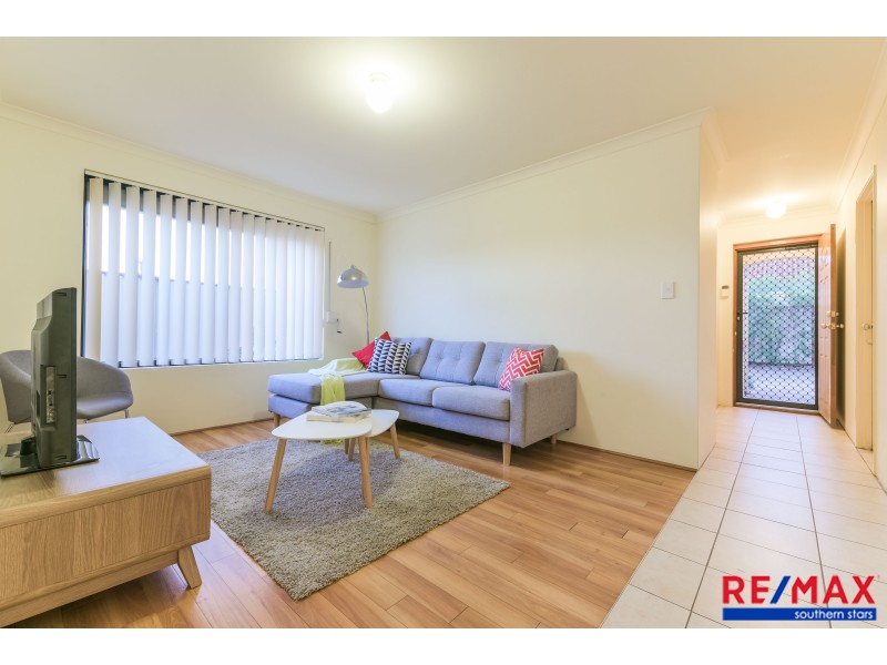 8/161 Sevenoaks Street, Cannington WA 6107