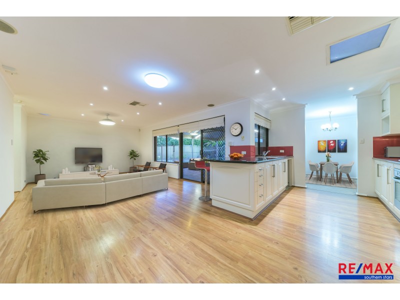 6 Wilts Place, Leeming WA 6149