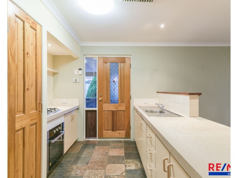 5 Skytown Place, Queens Park WA 6107