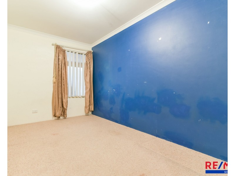 5 Skytown Place, Queens Park WA 6107