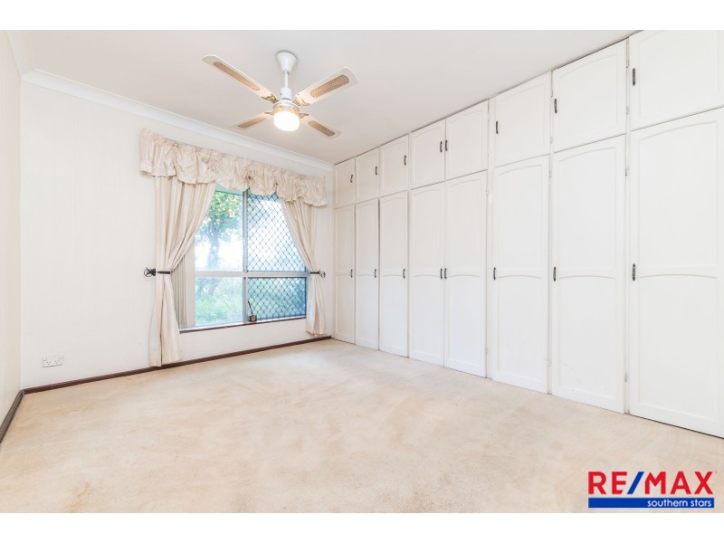 10 Junee Place, Armadale WA 6112