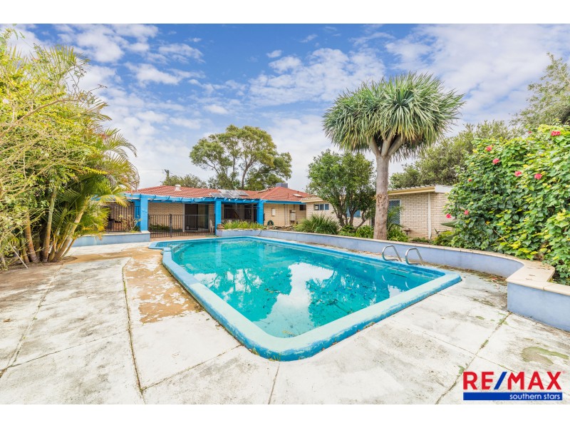 10 Junee Place, Armadale WA 6112