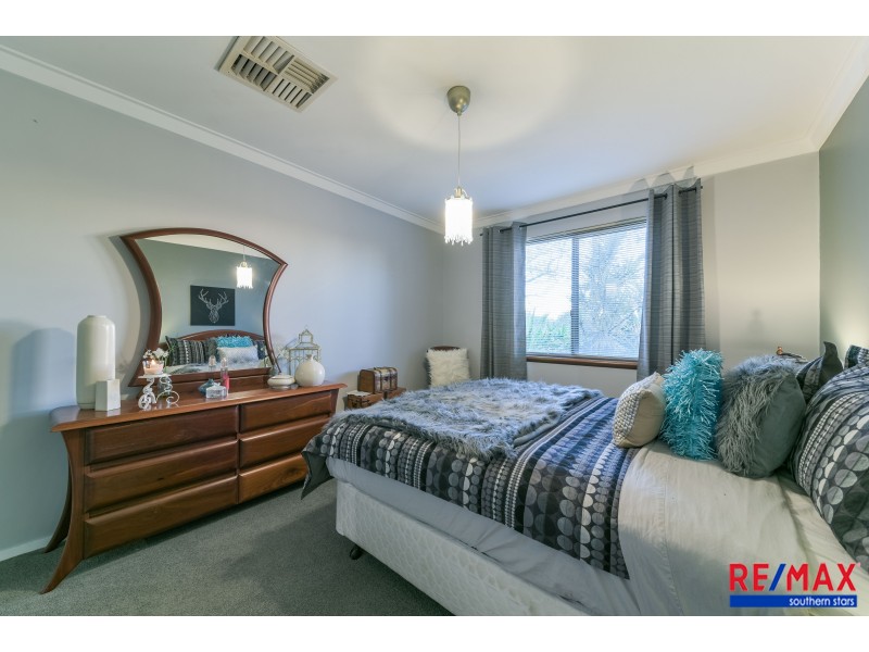 2 Galvin Court, Leeming WA 6149