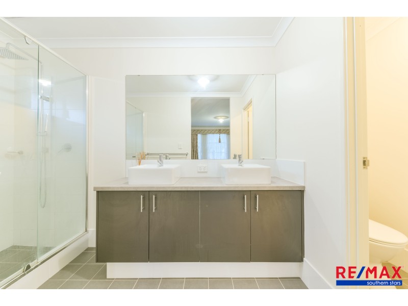21 Caporn Turn, Queens Park WA 6107