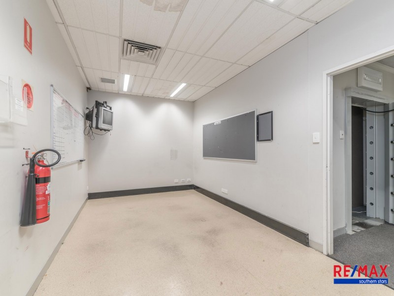 1/20 Cecil Ave, Cannington WA 6107