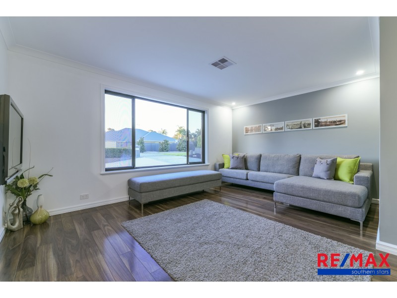 49 Burnett Avenue, Leeming WA 6149