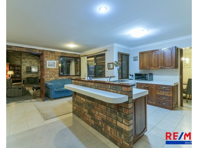 14 Blenny Close, Cannington WA 6107