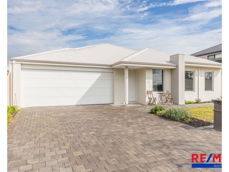 5 Bayberry Road, Wattle Grove WA 6107