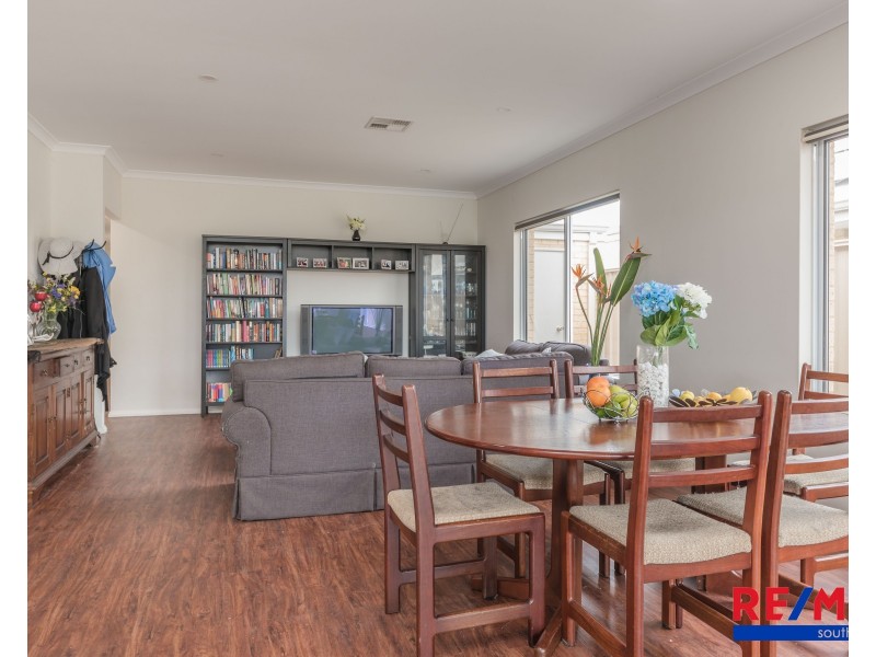 5 Bayberry Road, Wattle Grove WA 6107