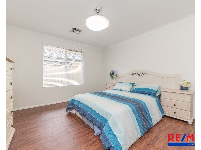 5 Bayberry Road, Wattle Grove WA 6107