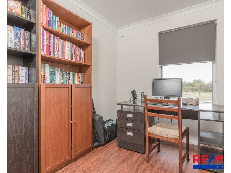 5 Bayberry Road, Wattle Grove WA 6107