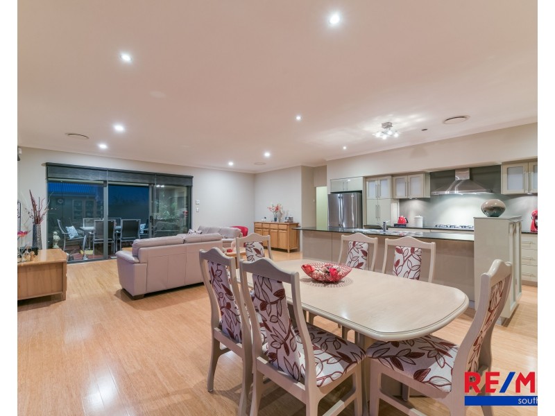 8 Silvershot Avenue, Harrisdale WA 6112