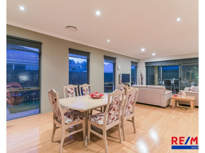 8 Silvershot Avenue, Harrisdale WA 6112