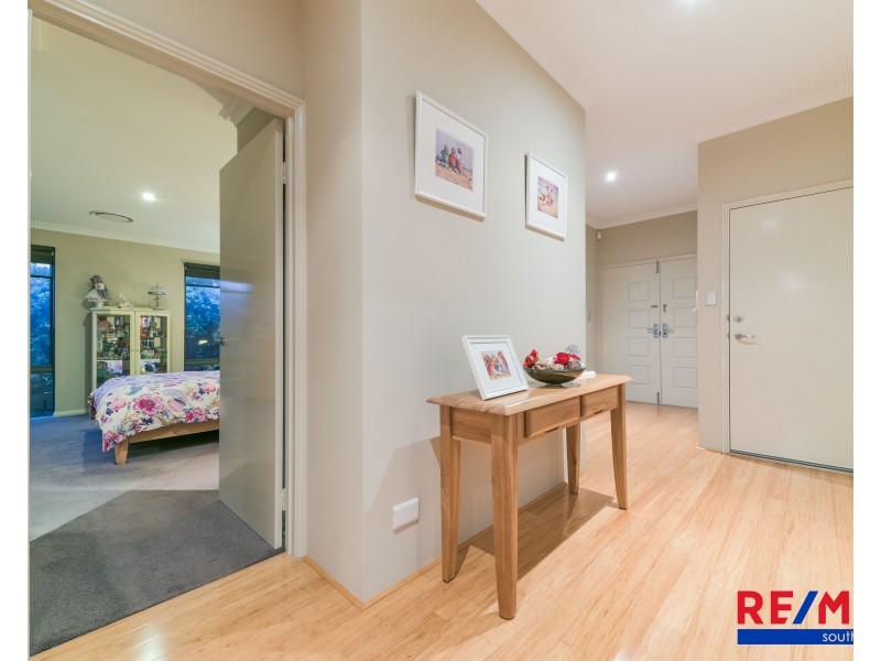 8 Silvershot Avenue, Harrisdale WA 6112