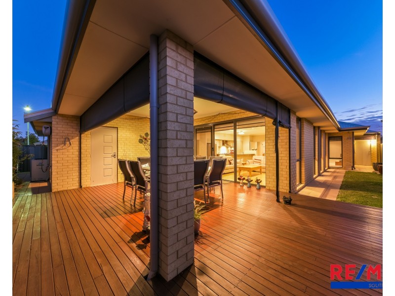 8 Silvershot Avenue, Harrisdale WA 6112