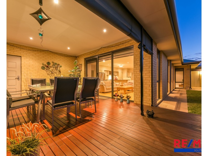 8 Silvershot Avenue, Harrisdale WA 6112