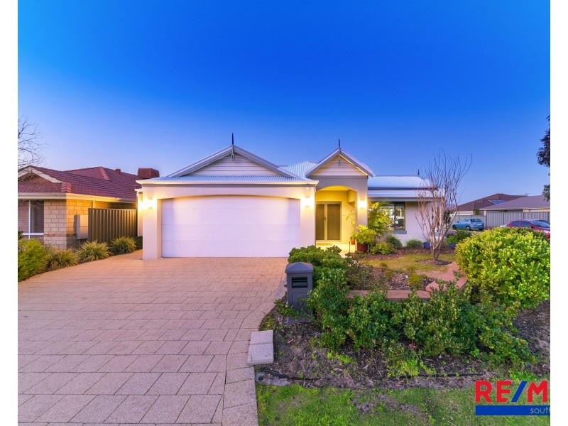 8 Silvershot Avenue, Harrisdale WA 6112