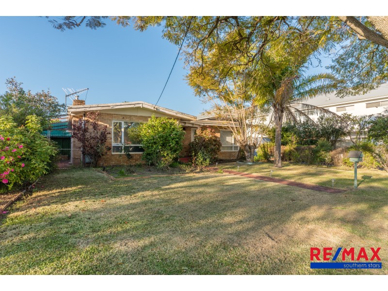 27 Pontiac Avenue, Cloverdale WA 6105