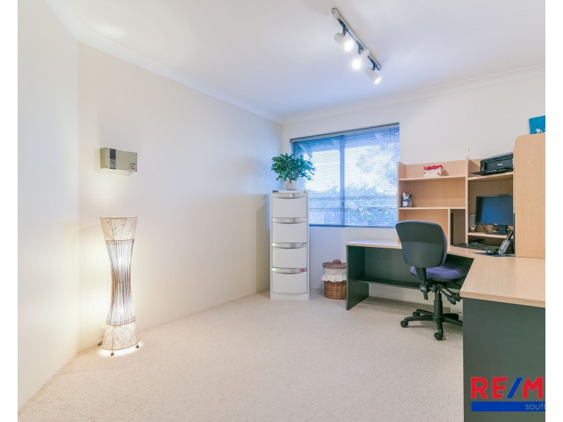 2 Vines Court, Leeming WA 6149