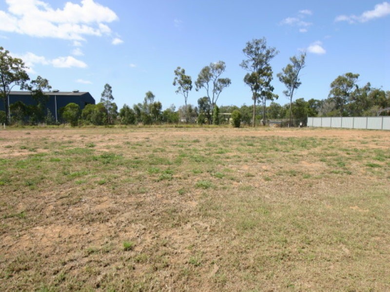 15 Phoebe Crescent, Branyan QLD 4670