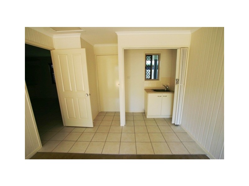1/24 Nielsen Avenue, Burnett Heads QLD 4670