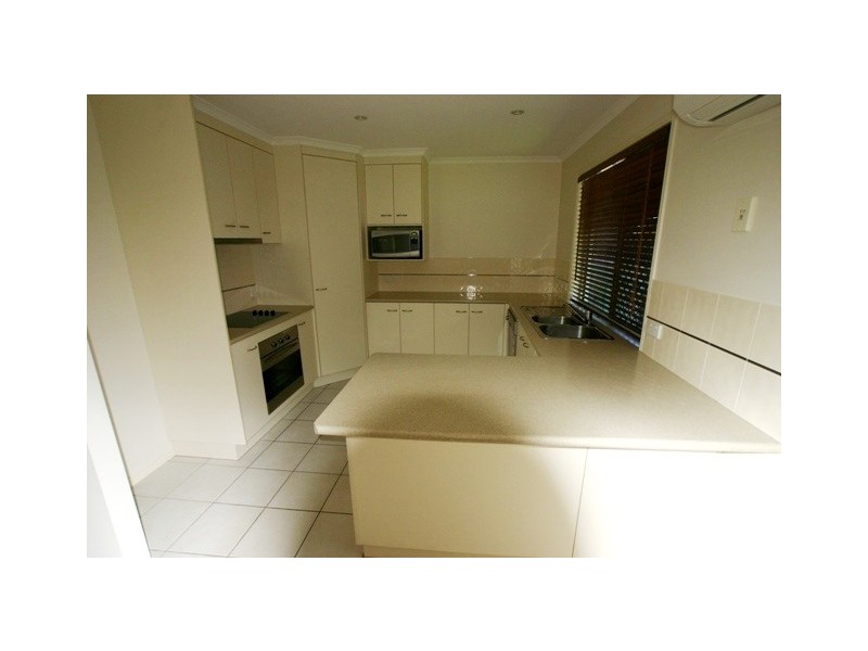 1/24 Nielsen Avenue, Burnett Heads QLD 4670