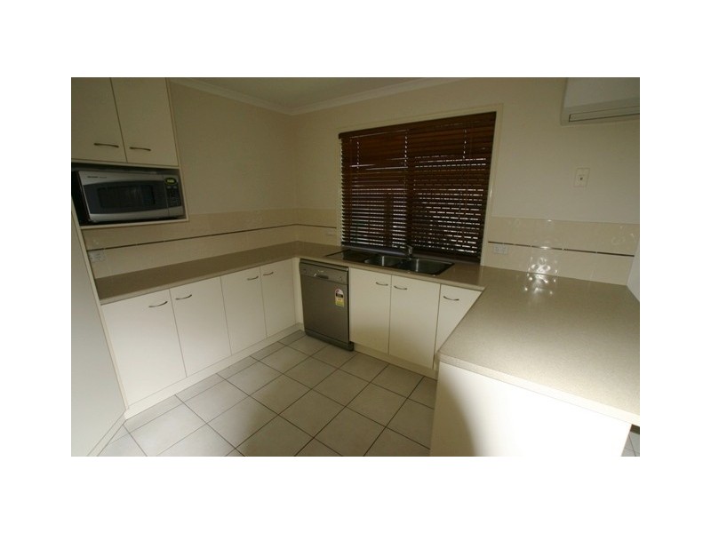 1/24 Nielsen Avenue, Burnett Heads QLD 4670