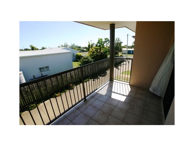1/24 Nielsen Avenue, Burnett Heads QLD 4670