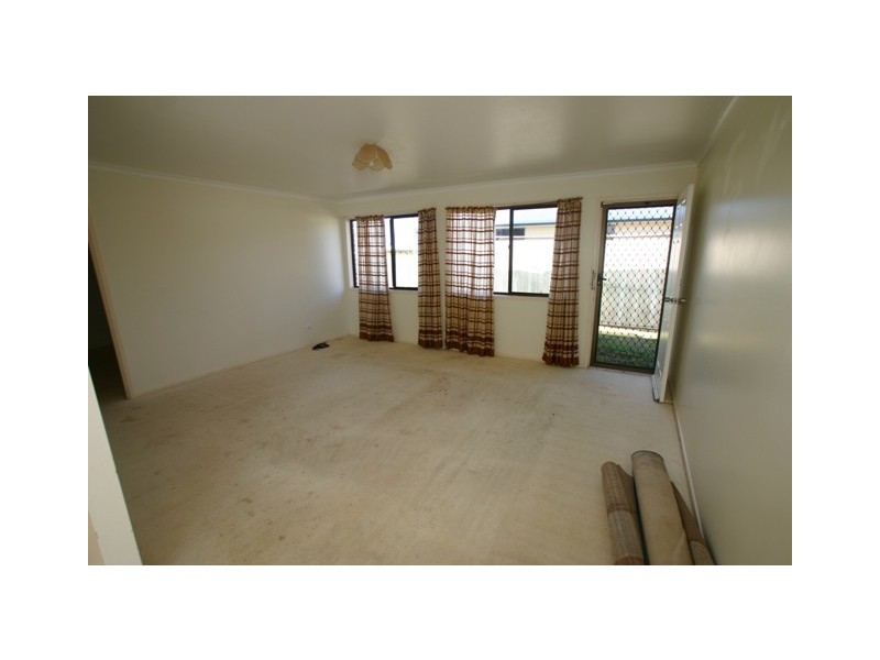 10 Spray Street, Burnett Heads QLD 4670