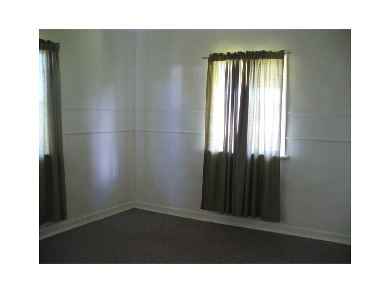 Avenell Heights QLD 4670