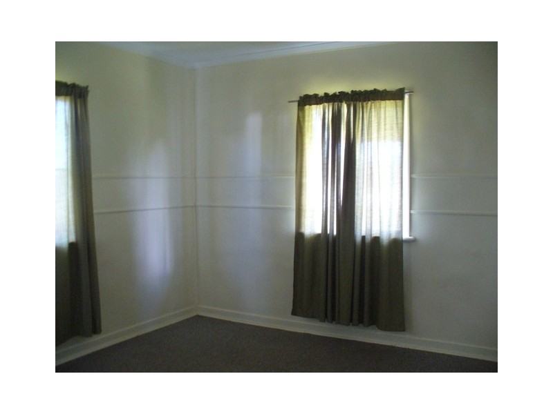 Avenell Heights QLD 4670